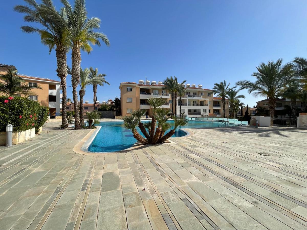 Paphos Iris Village Grand Apartment מראה חיצוני תמונה
