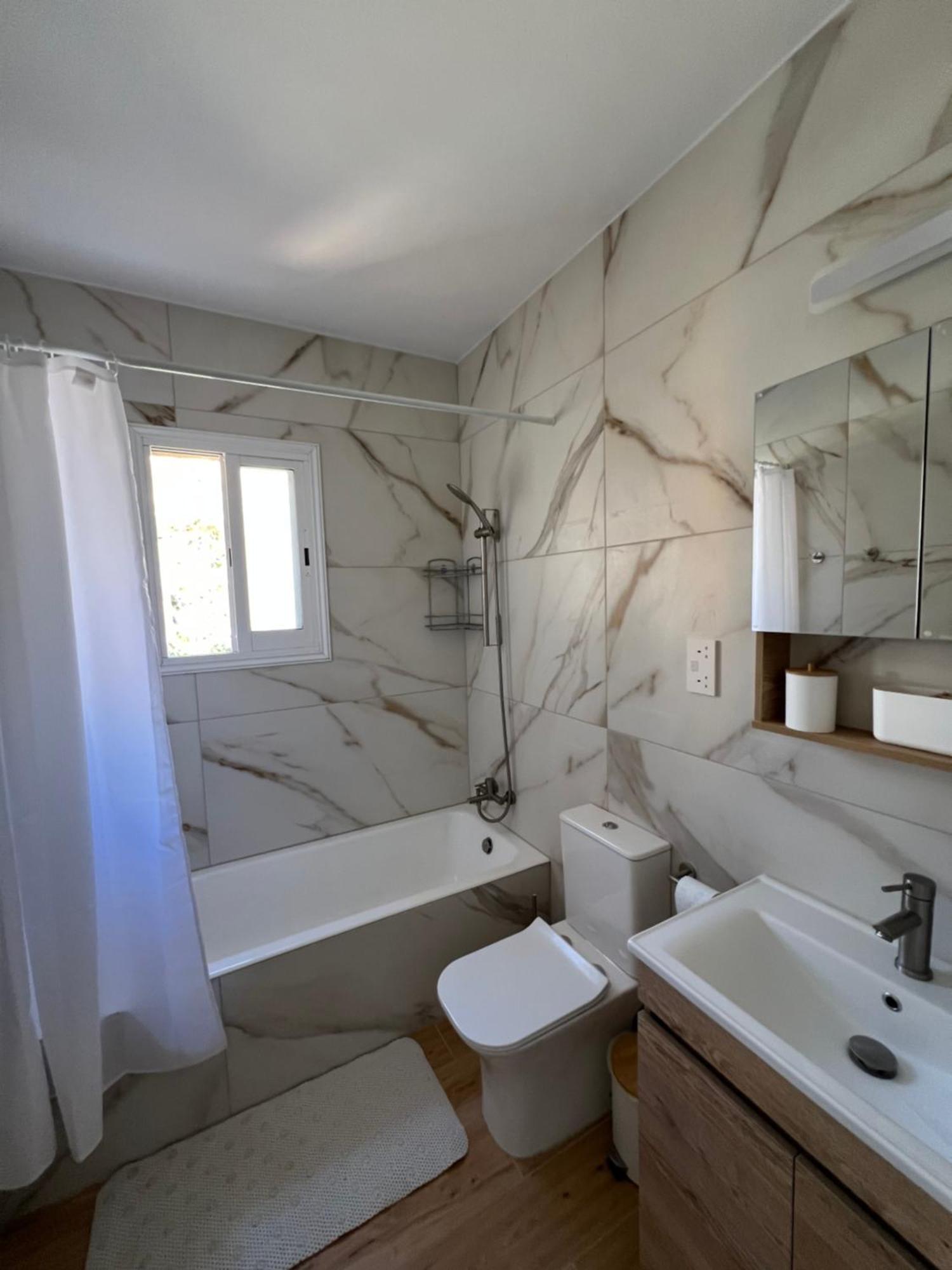 Paphos Iris Village Grand Apartment מראה חיצוני תמונה